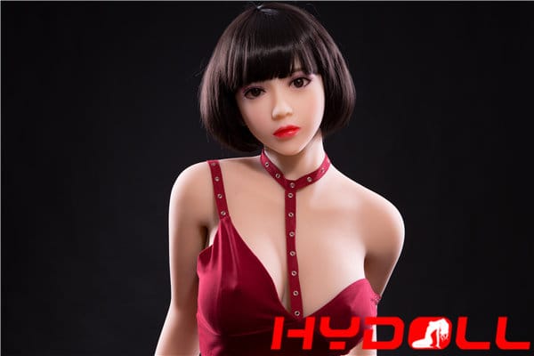 Langhaarige Sexpuppe