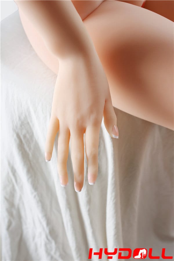 Langhaarige Sexpuppe