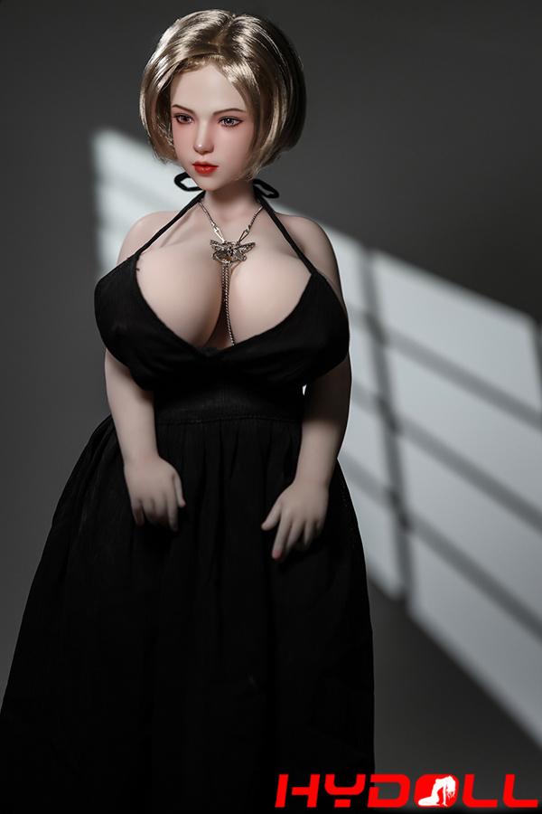 Süße Sexpuppe