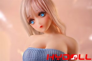 Blonder Love Doll Style Utforsker den dukkelignende stilen